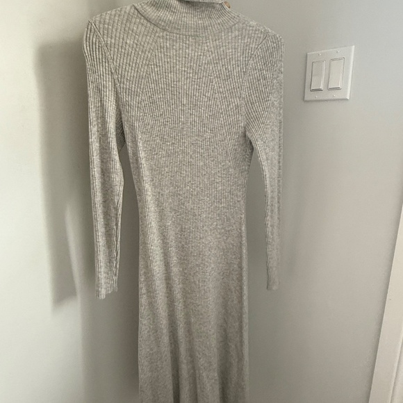 MOFT Grey Turtleneck Knit Dress | Wool Blend | Size Small | Perfect Condition - Picture 4 of 7